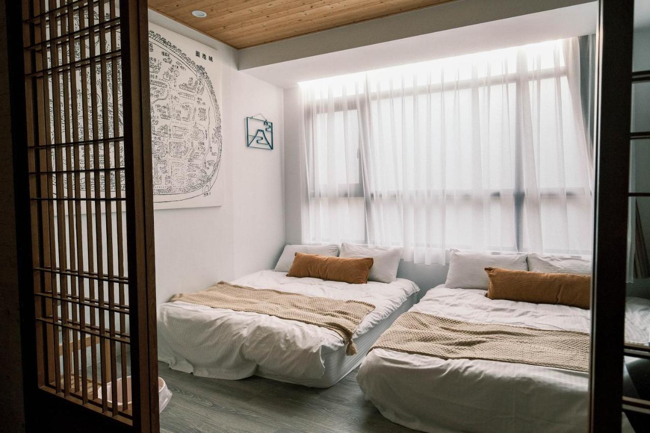 South Gate Home Stay Tainan Extérieur photo