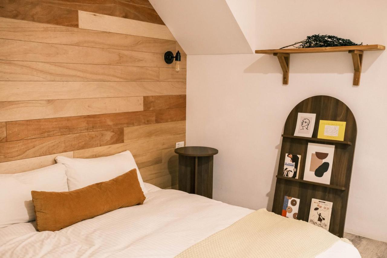 South Gate Home Stay Tainan Extérieur photo