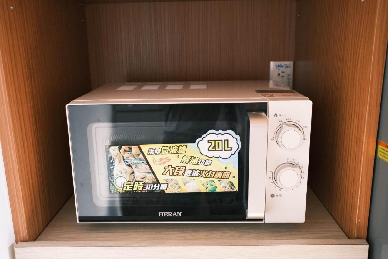 South Gate Home Stay Tainan Extérieur photo