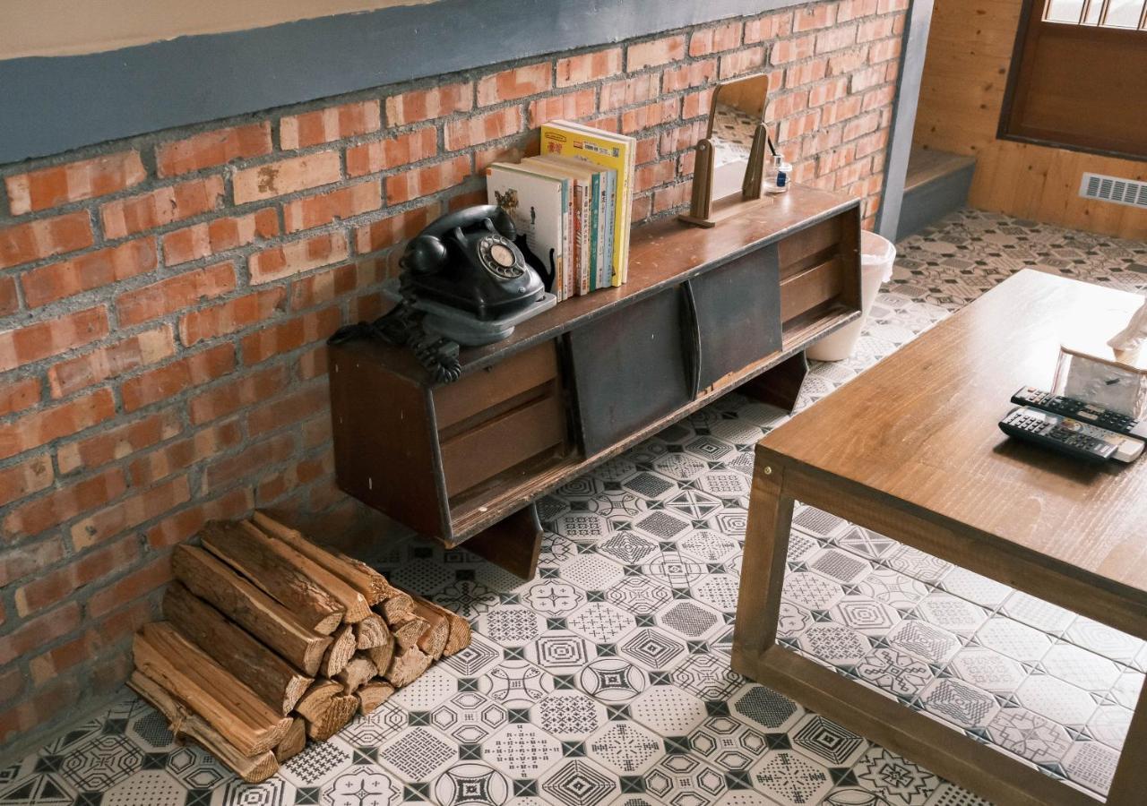 South Gate Home Stay Tainan Extérieur photo