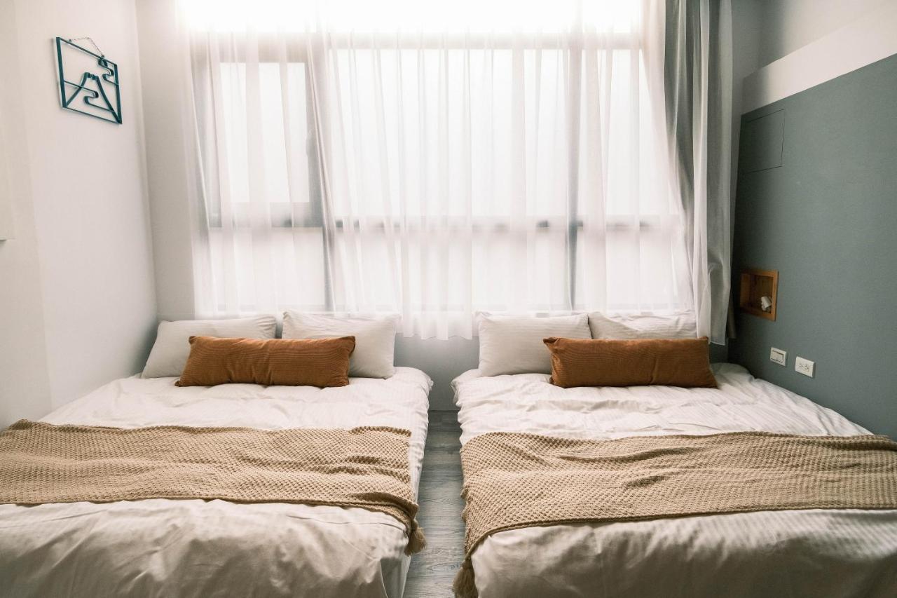 South Gate Home Stay Tainan Extérieur photo